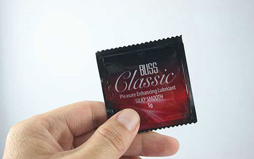 طرز استفاده از کاندوم مردانه