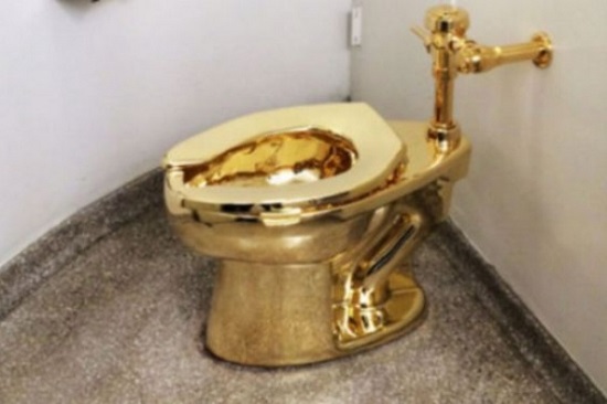 توالت طلای ۱۸ عیار