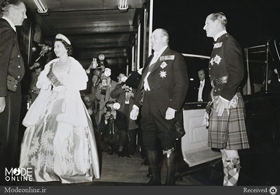 ملکه الیزابت دوم - سرک کشیدن در کمد لباس ملکه الیزابت