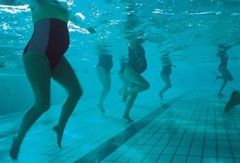 ورزش در بارداری - شنا در بارداری